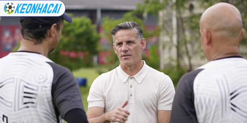 HLV Trưởng John Herdman Lo Lắng Về Dàn Cầu Thủ Sa Sút Phong Độ 2 John Herdman linh hoạt thay đổi chiến thuật