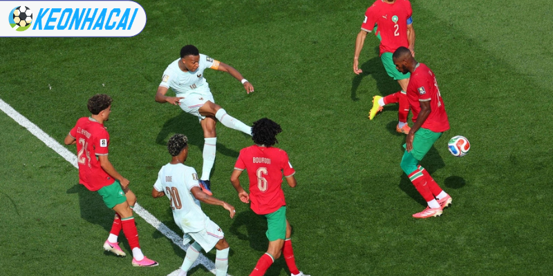 Kylian Mbappe dính chấn thương, làm tuyển Pháp lo ngại